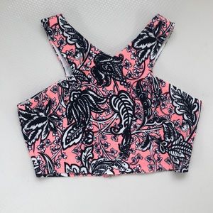 Super cute pink and white floral crop top!